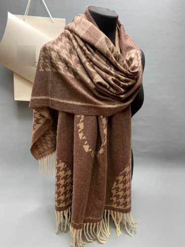 Палантин женский с рисунком (180*80 см.) арт. 1339453 Палантин женский с рисунком (180*80 см.) арт. 1339453