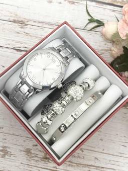 Набор женский: часы наручные и два браслета арт. 1503321