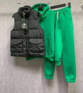 Костюм женский: жилетка, толстовка и штаны арт. 1521288